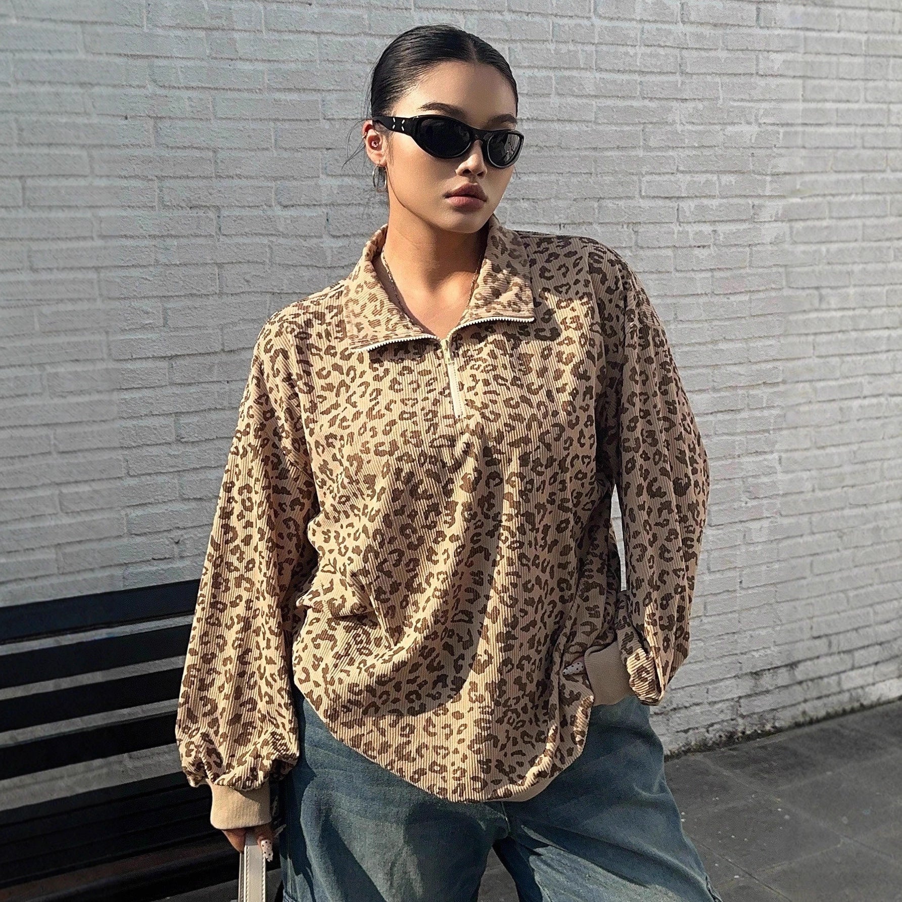 ヒョウ柄スウェットシャツ