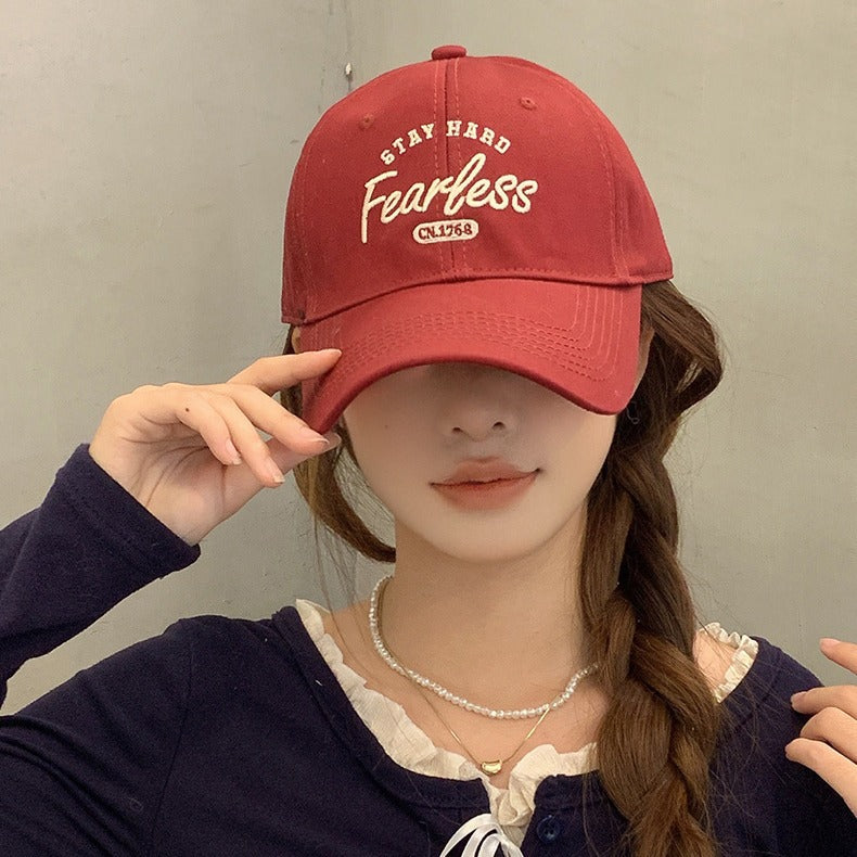 アヒルの舌の帽子の新型の韓国版の簡単なアルファベットの刺繍の深い頂のアヒルの舌の帽子の街頭の百合の広い軒の大きい頭の周りの野球の帽子