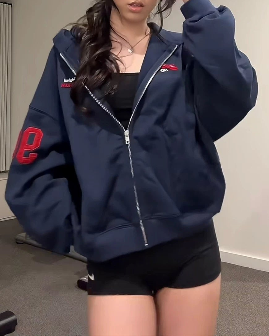 アメリカンレトロフード付きロゴパーカー